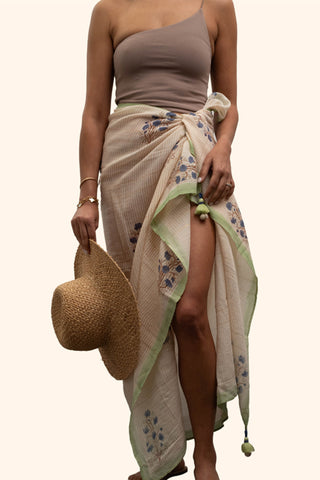 Selina Sarong