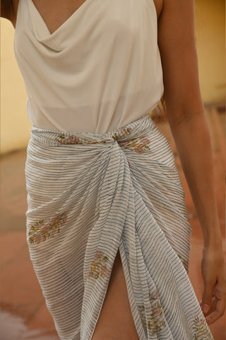 Selina Sarong